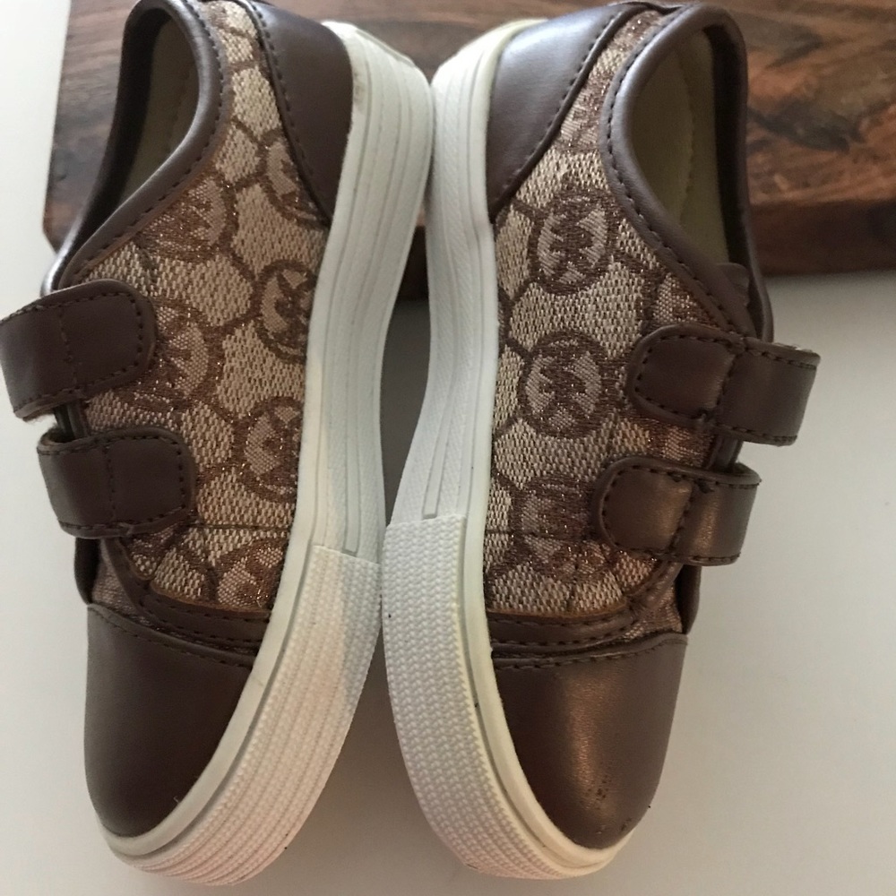 Toddlers shoe